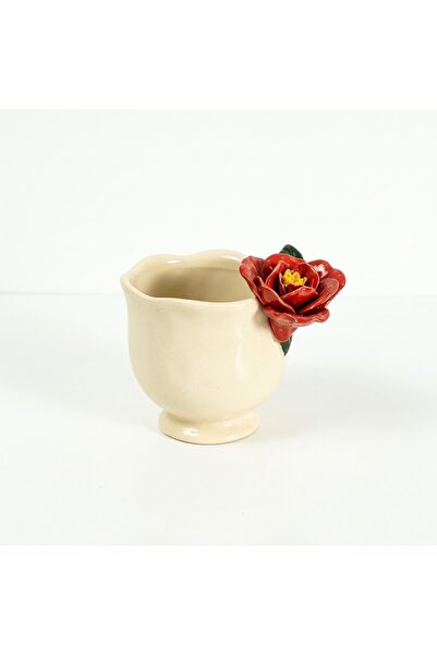 KAZUKO ☕ كوب سيراميك فاخر بقاعدة أنيقة وزهرة بارزة 3D - تصميم فرنسي عصري للدي...