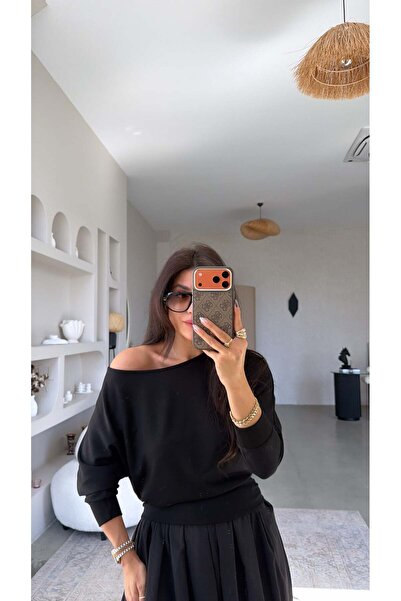 Buket Teke Black Off-Shoulder Modal Sweatshirt