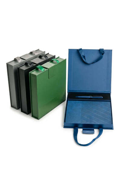 MAXPRINT Premium Office Gift Sets in Magnetic Clasp Closure & Ribbon Handle B...
