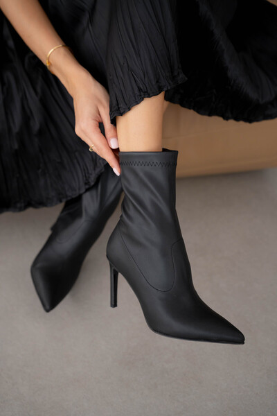 selin shoes Aurex İnce Topuk Sivri Burun Kadın Bot- SİYAH