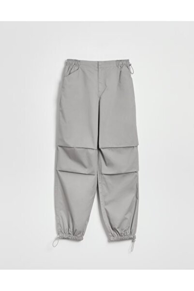 House Pantaloni parașută din bumbac gri deschis