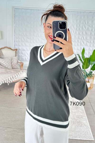 İnce Topuk V-Neck Collar Striped Knitwear Blouse 7K090