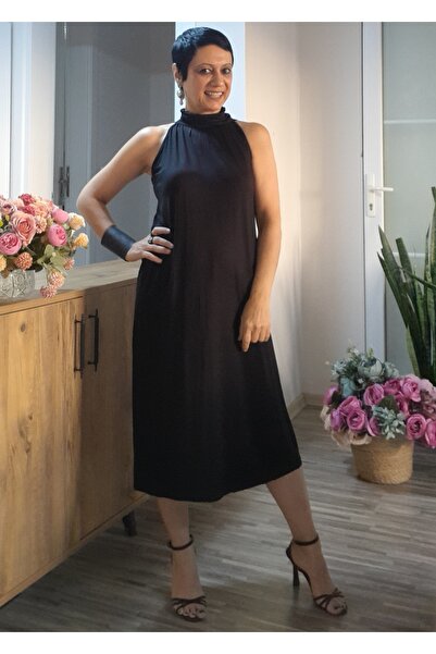 Mertcan Butik Rochie neagră din viscoză pieptănată, cu guler în formă de gule...