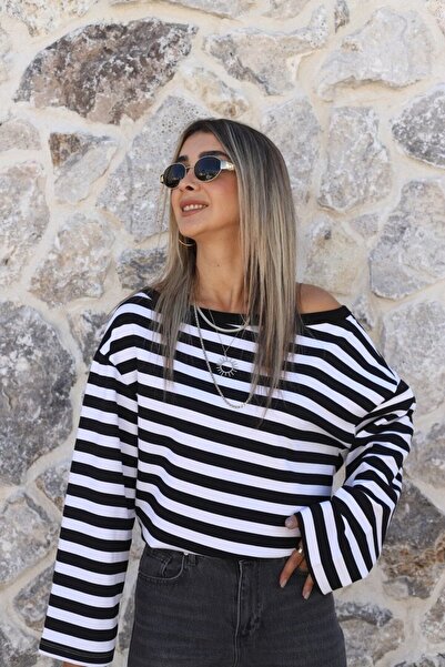 bytugcekaya Μαύρο-λευκό ριγέ μπλούζα με χοντρές ρίγες και ανοιχτούς ώμους