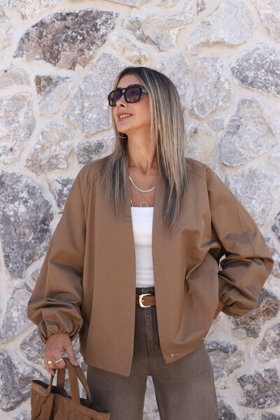 bytugcekaya Μπουφάν Bomber με διπλό γιακά και λεπτομέρεια με κορδόνι στον ώμο...