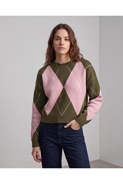 RYVAN Women's Diamond Patterned Crew Neck Long Sleeve Knit Sweater