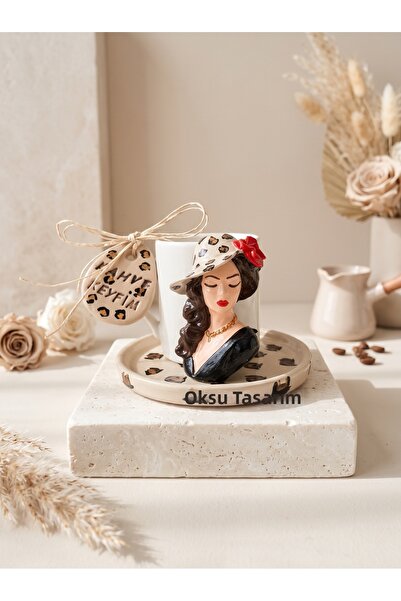oksukokulutaş Girl with Leopard Print Hat Turkish Coffee Cup