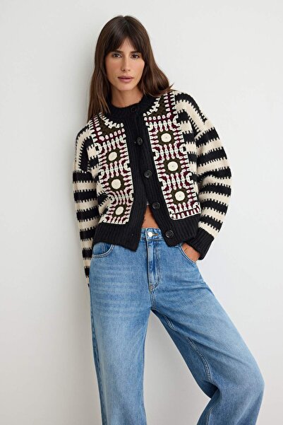 Trendyol Collection Black Soft Textured Plaid Embroidery Detailed Knitwear Ca...
