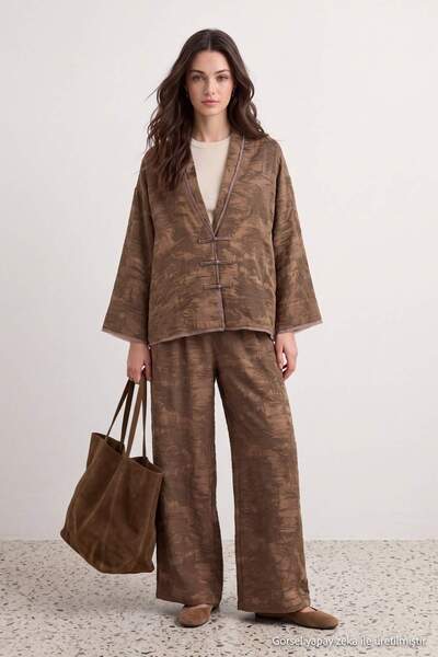 Trendyol Modest Σετ Μπλούζα και Παντελόνι Μινκ Όβερσάιζ Ζακάρ με Αυτοσχεδιασμ...