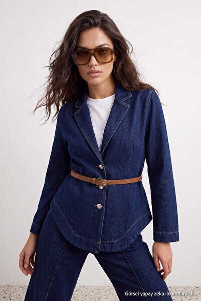 Trendyol Collection سترة دنيم بتفاصيل حزام باللون الأزرق الداكن TWOAW27CE00055