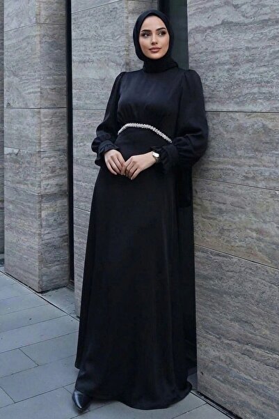 N.S NEVA STYLE فستان سهرة من الساتان الأسود بتفاصيل من الخرز 62471S
