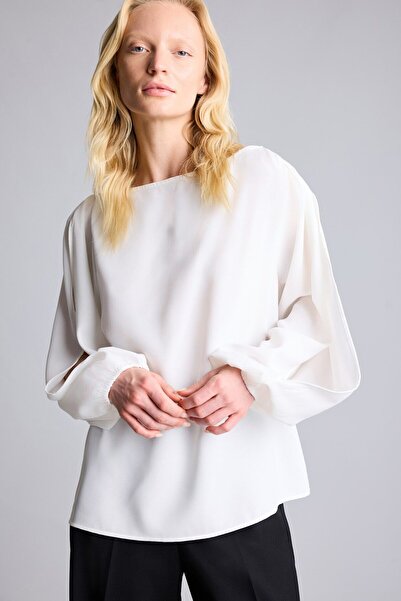 DeFacto Oversize Düğme Detaylı Yırtmaç Kollu Krep Basic Bluz I8697AX26AU