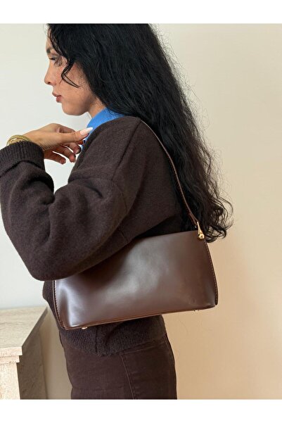 lalettobags Γυναικεία καφέ τσάντα Gala Model με χρυσή λεπτομέρεια σε στυλ μπα...
