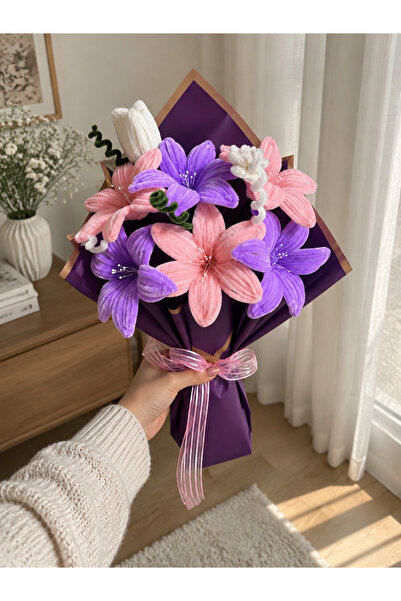 EFA Flowers Pembe Lila Lilyum Şönil Çiçek Buketi – El Yapımı Özel Gün Hediyesi