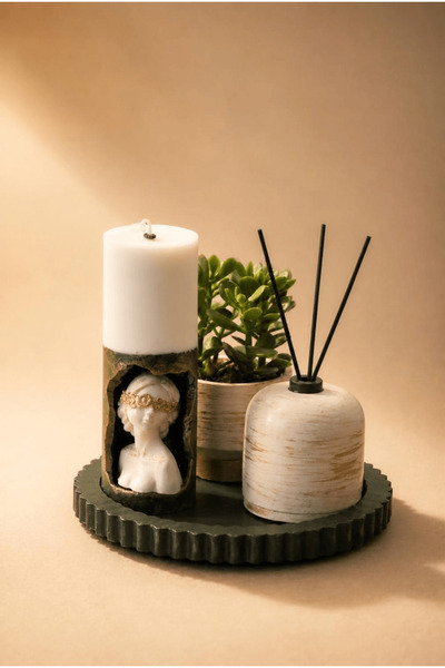 Giselle Emerald Goddess & Botanical