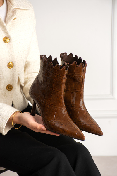 dabab shoes CARMEN Γυναικεία μποτάκια με λεπτό τακούνι 7 εκ., από δερμάτινο λ...