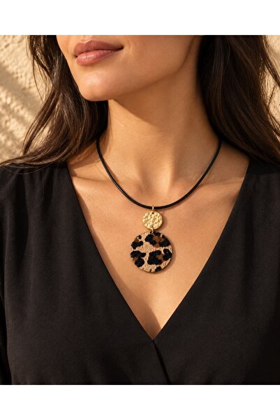 Kutcha Accessories Leopard Patterned Black Leather Necklace with Round Detail