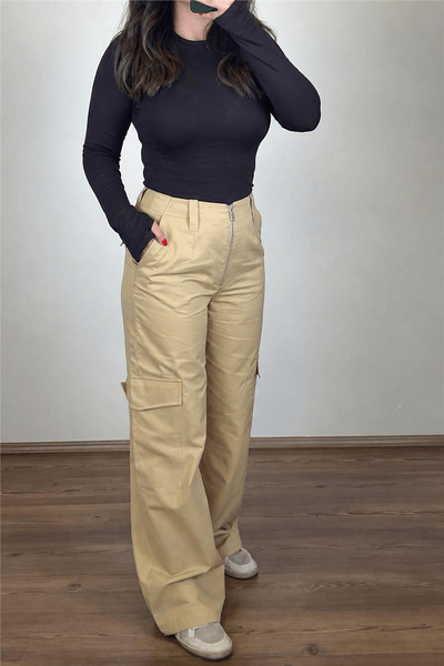 Felya Camel Loose Fit Cargo Pants