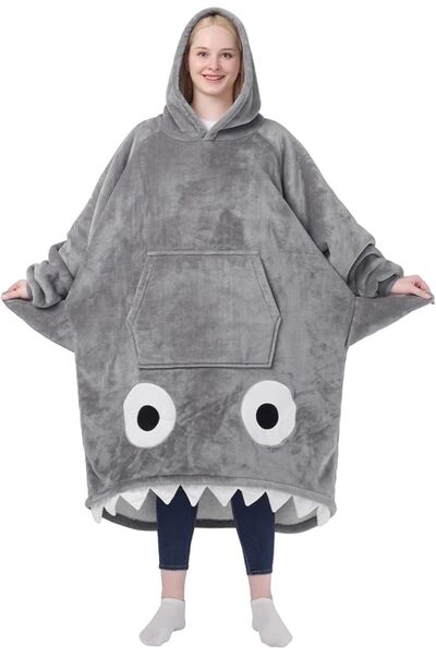 GENERAL Waitu Wearable Blanket Sweatshirt for Women and Men, Super Warm and C...