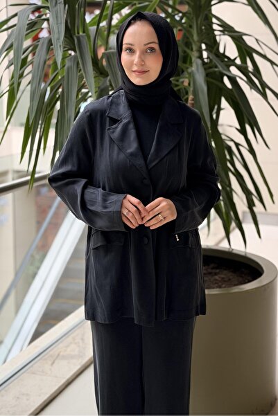 MISS DALIDA Missdalida Modern Silhouette Blazer Jacket