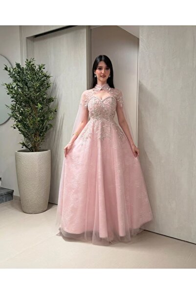 NAQWA FASHION فستان سهرة دانتيل وتل بتصميم أنيق وفاخر