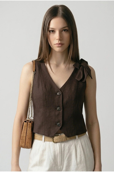 Moodel Brown Vest with Detailing at the Shoulders