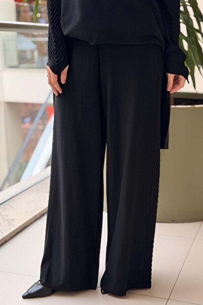MISS DALIDA Missdalida Loose Pants with Fish-Scale Detail on the Side