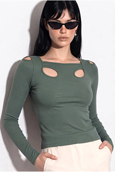 Cut Out Detaylı Body