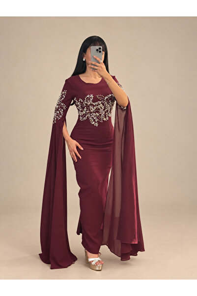 Rose اوصف الفستان واللون والقماش الخ.....
