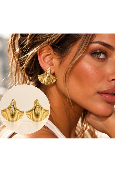 POSEİDONS JEWELLERY أقراط ذهبية على شكل مروحة – تصميم أنيق وفخم بخطوط منقوشة ...