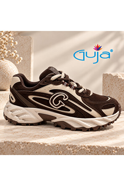 Guja 26K368-1 حذاء رياضي خارجي مزين بتطريز G
