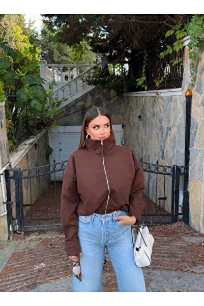 maf collection سترة نسائية بنية اللون بياقة عالية وتفاصيل سحاب