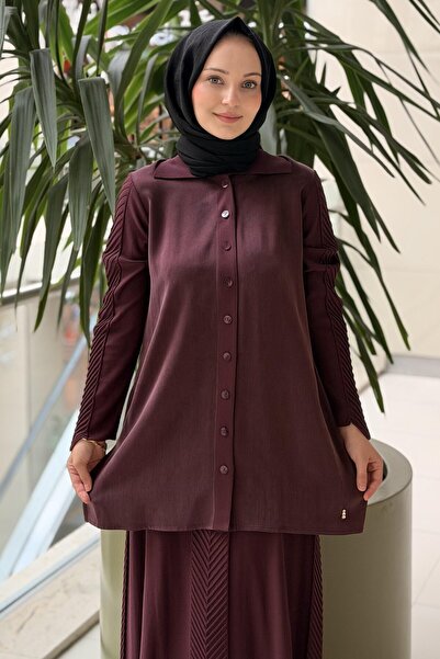 MISS DALIDA Missdalida Classic Shirt with Fish Back Detail
