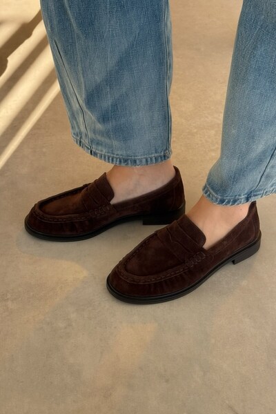 nope21shoess حذاء لوفير من الجلد الطبيعي باللون البني من سانت