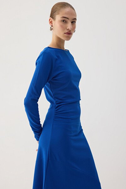 Touché Privé Boat Neck Dress with Detachable Collar