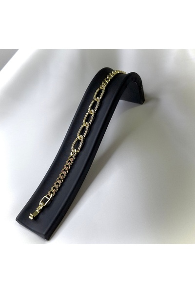 Gold Renk Taşlı Oval Zincir Bileklik – Modern ve Şık Tasarım