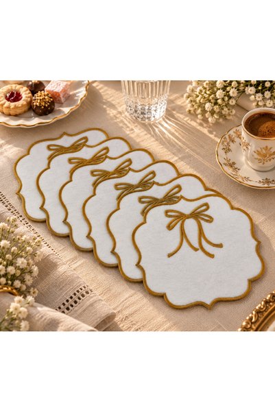 AYNAKIŞÇEYİZ 6 Adet Keçe Üzeri Fiyonk Desen Nakışlı Kahve Yanı Kokteyl Peçete...