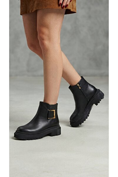NOVELLAM SHOES Μπότες Mayka με μαύρη δερμάτινη πόρπη και επίπεδη αντιολισθητι...