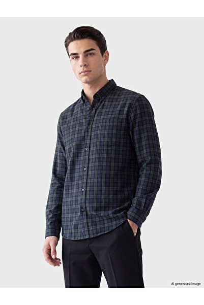 LC Waikiki Nevavm with Difference Lcwaikiki Classic Green Poplin Plaid Standa...