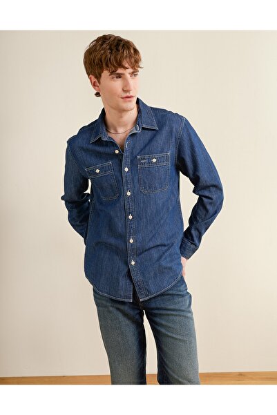 AMERICAN EAGLE قميص دنيم بأزرار بقصة مريحة من AE
