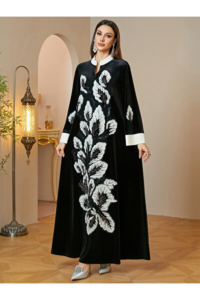 Take Two By Styli Black Maxi Jalabiya with Embroidered Floral Design