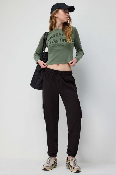 No Matter What Pantaloni de trening cargo jogger negri, simpli