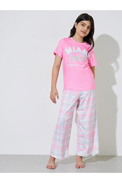 Styli Teen Girls Text Print T-Shirt and Pyjama Set