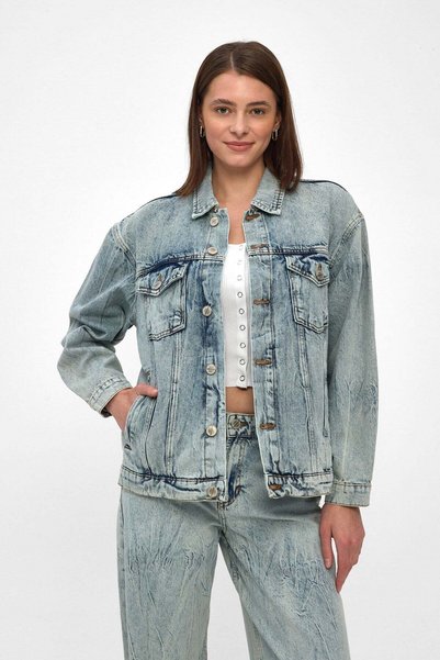 Denim Date Kadın Açık Mavi Oversize Yıkamalı Rahat Kalıp Denim Jean Kot Ceket