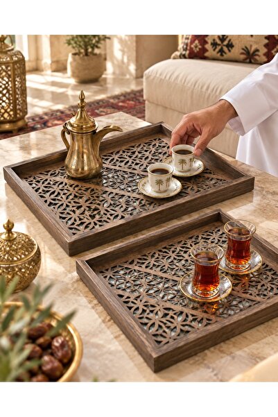 Generic طقم صواني تقديم من الخشب الداكن بمقاسين بحفر فني مفرغ – لمسة مودرن ودافئة لإكرام ضيوفك