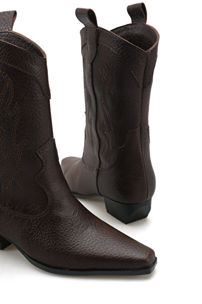 perry shoes UMAY Kadın Acı Kahve Nakış Detaylı Küt Burun Kısa Topuklu Western...