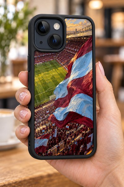BGAKSESUAR iPhone 15 Uyumlu Yüksek Tribünde Bayrak Desenli Kamera Korumalı Da...