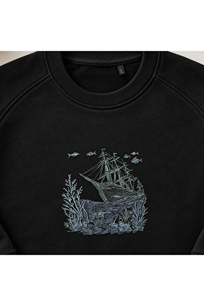 KEYFHOME Sunken Ship Ocean Embroidered Crew Neck Sweatshirt Unisex