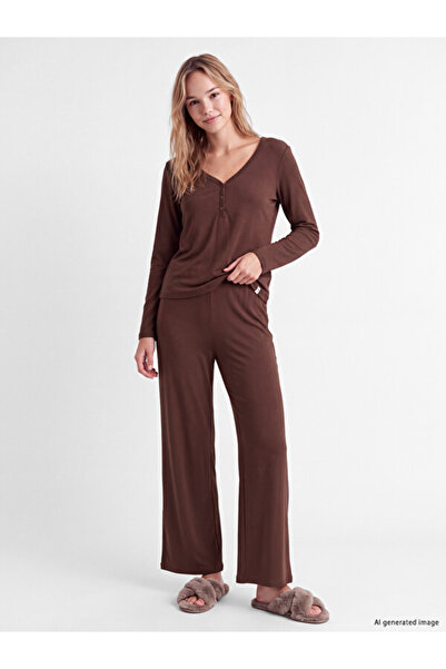 LC Waikiki Rmz Gi̇yi̇m Farkiyla V Dikim Women's Pajama Set