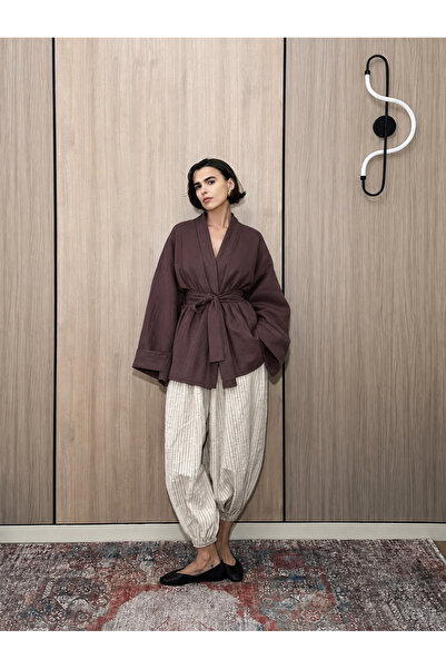 Glowear Atelier كيمونو بحزام بني مزخرف